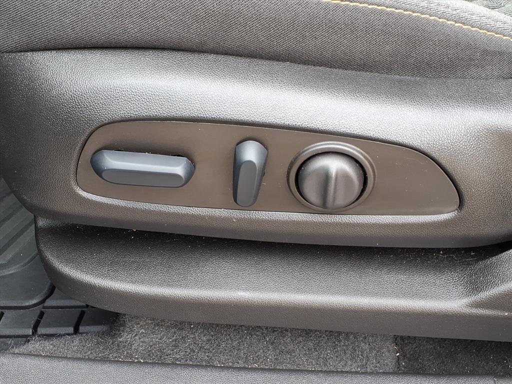 used 2022 Chevrolet Equinox car, priced at $18,995