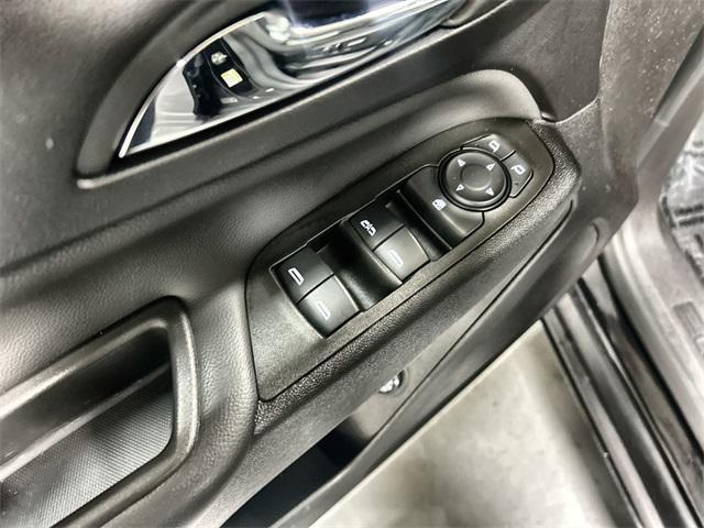 used 2024 Chevrolet Equinox car, priced at $19,159