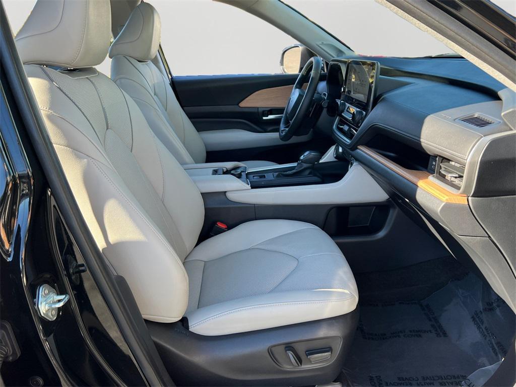 used 2024 Toyota Grand Highlander car, priced at $51,638