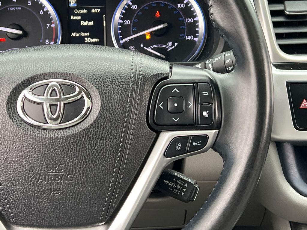used 2019 Toyota Highlander car