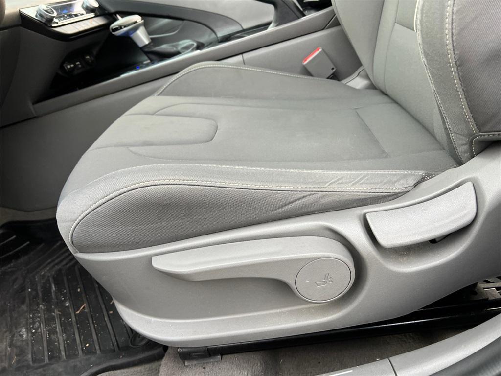 used 2023 Hyundai Elantra car, priced at $13,999