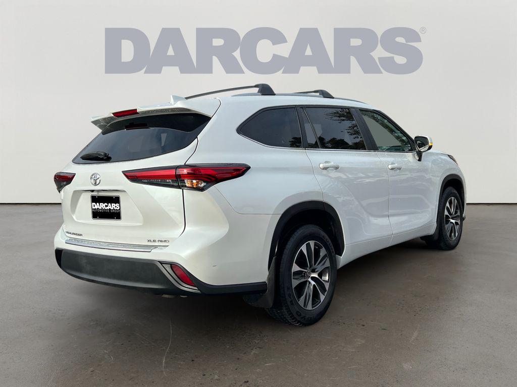 used 2023 Toyota Highlander car, priced at $35,899