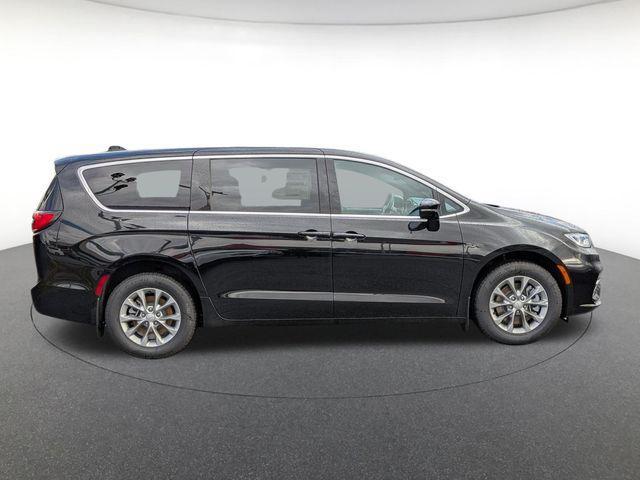 new 2026 Chrysler Pacifica car, priced at $46,705