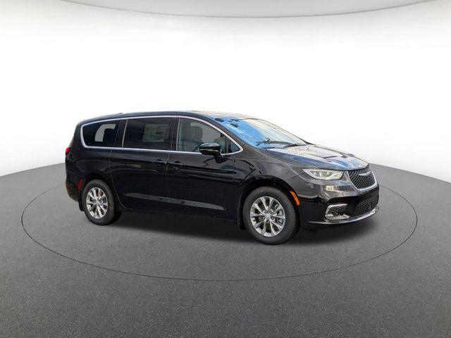 new 2026 Chrysler Pacifica car, priced at $46,705
