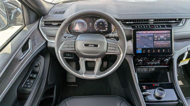 new 2025 Jeep Grand Cherokee car, priced at $47,760