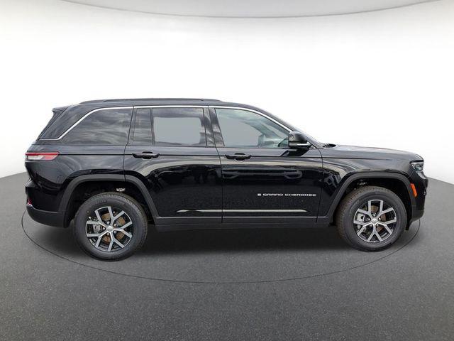 new 2025 Jeep Grand Cherokee car, priced at $45,245