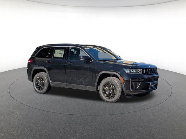 new 2026 Jeep Grand Cherokee car, priced at $45,804