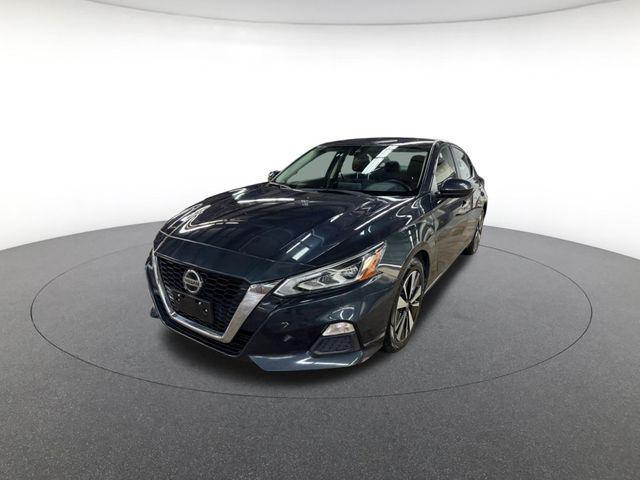 used 2022 Nissan Altima car, priced at $17,500
