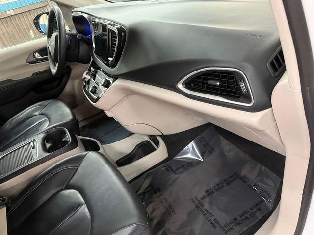 used 2024 Chrysler Pacifica car, priced at $27,650