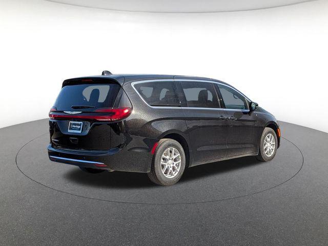 new 2026 Chrysler Pacifica car, priced at $44,160