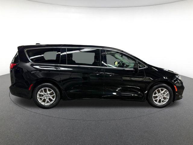 used 2024 Chrysler Pacifica car, priced at $28,500