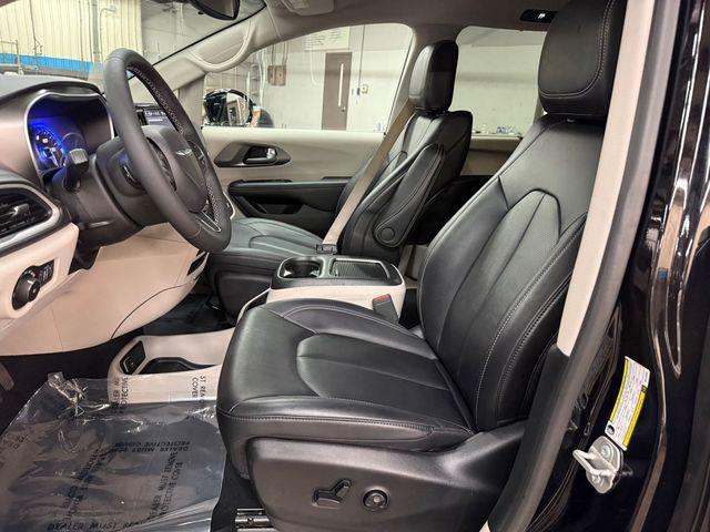 used 2024 Chrysler Pacifica car, priced at $28,500