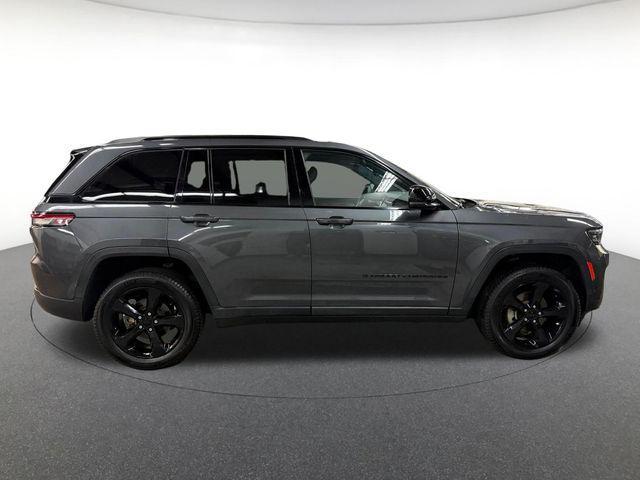 used 2023 Jeep Grand Cherokee car, priced at $26,000