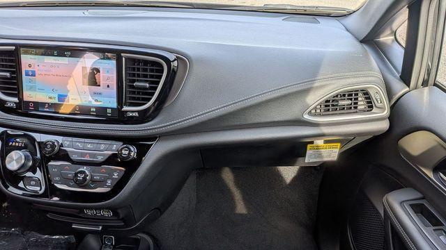 new 2026 Chrysler Pacifica car, priced at $45,585