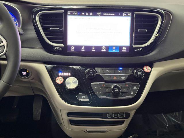 used 2024 Chrysler Pacifica car, priced at $27,000