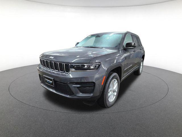 new 2025 Jeep Grand Cherokee car, priced at $40,375