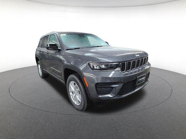 new 2025 Jeep Grand Cherokee car, priced at $40,375