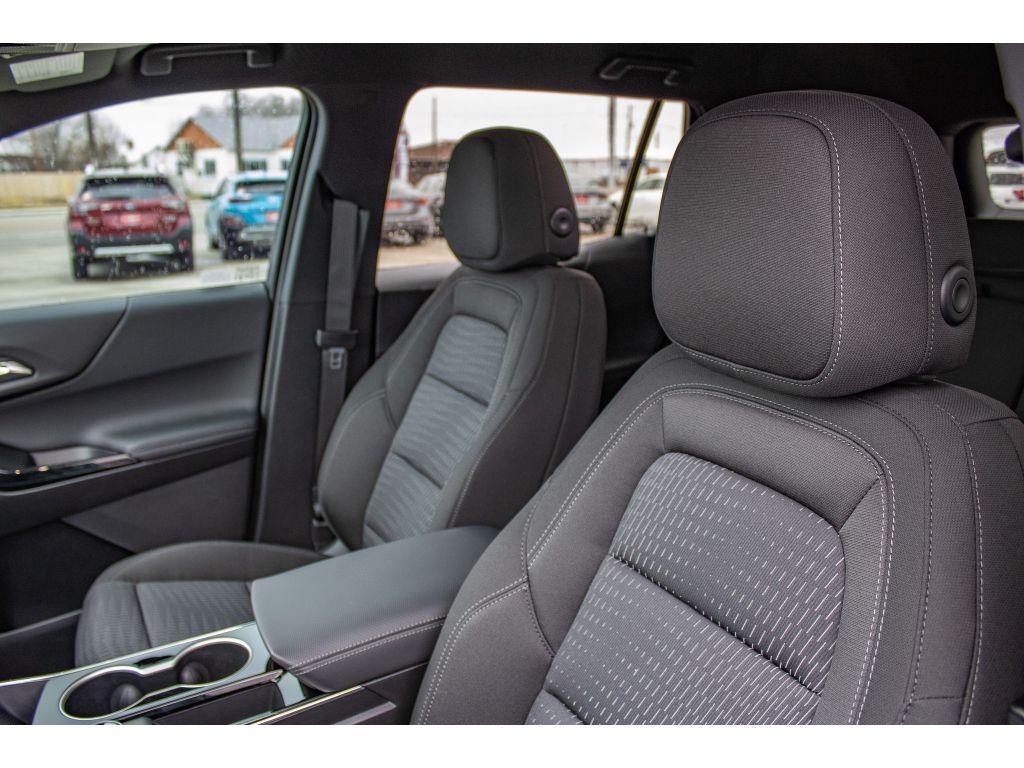 new 2026 Chevrolet Equinox car, priced at $32,000