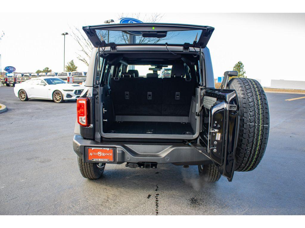 new 2025 Ford Bronco car, priced at $44,001