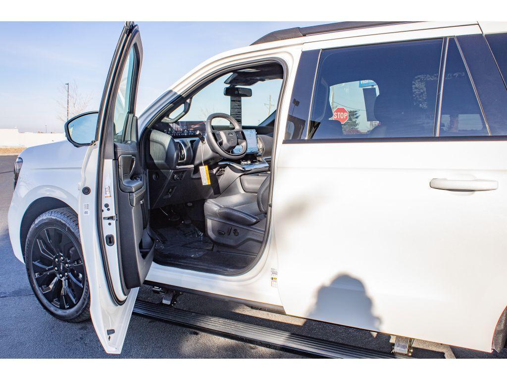 new 2025 Ford Expedition Max car, priced at $81,999