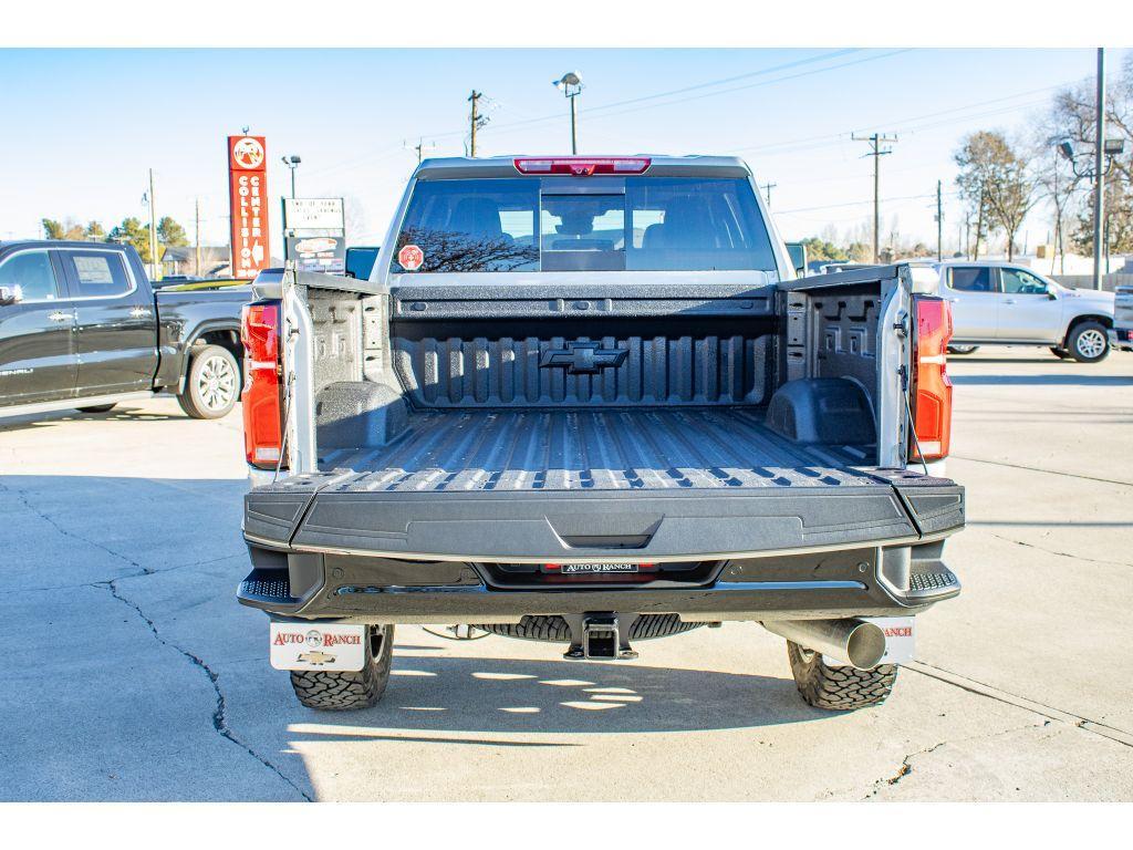 new 2026 Chevrolet Silverado 3500 car, priced at $80,000