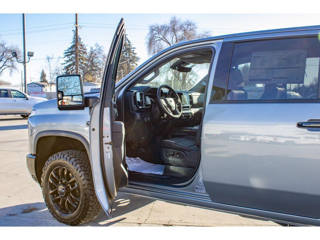 new 2026 Chevrolet Silverado 3500 car, priced at $80,000