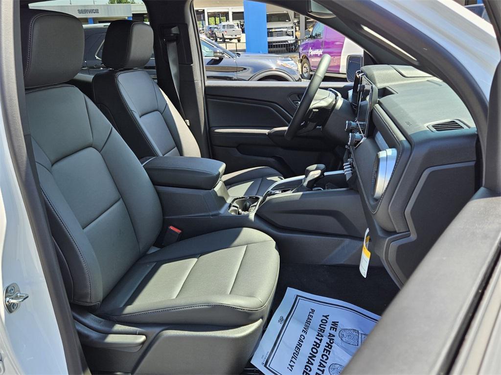 new 2025 Chevrolet Colorado car, priced at $41,995