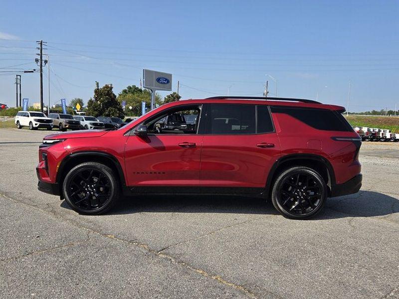 used 2024 Chevrolet Traverse car, priced at $43,441