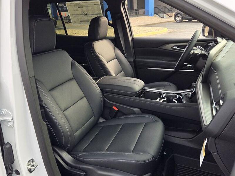 new 2026 Chevrolet Traverse car, priced at $48,464