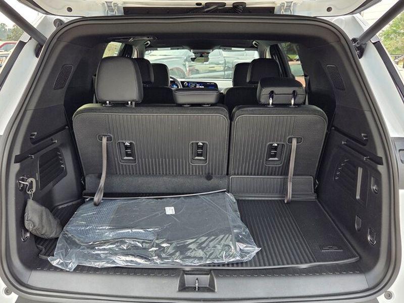new 2026 Chevrolet Traverse car, priced at $48,464