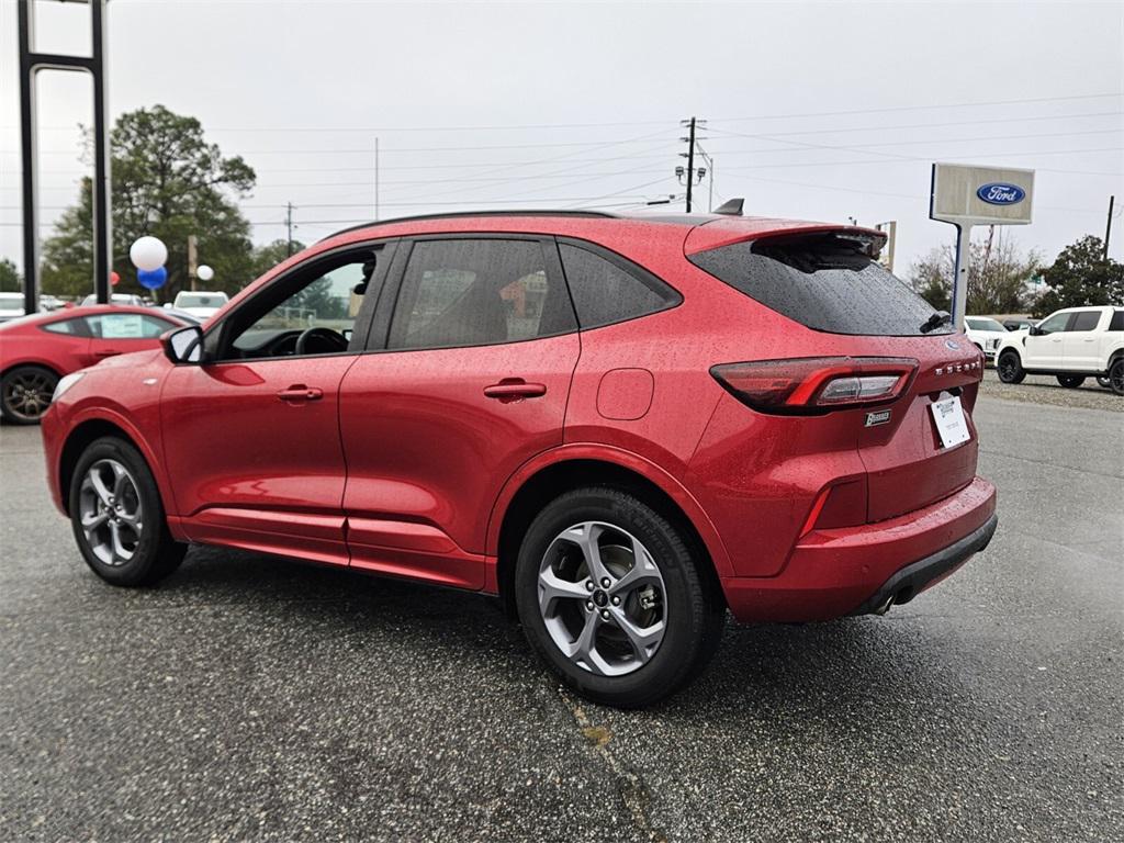 used 2023 Ford Escape car, priced at $28,604