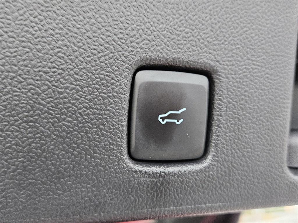 used 2023 Ford Escape car, priced at $28,604