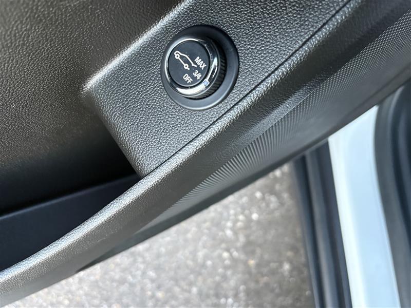 used 2023 Chevrolet Traverse car, priced at $30,500