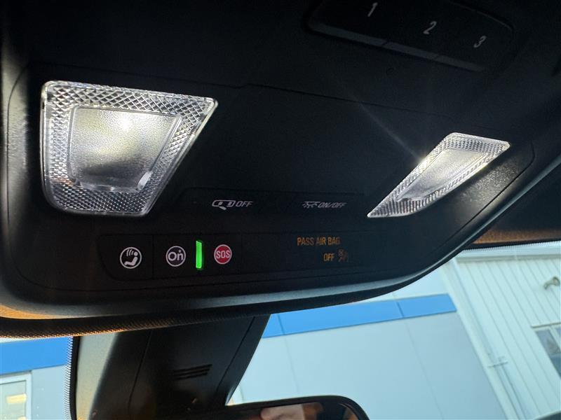 used 2023 Chevrolet Traverse car, priced at $30,500