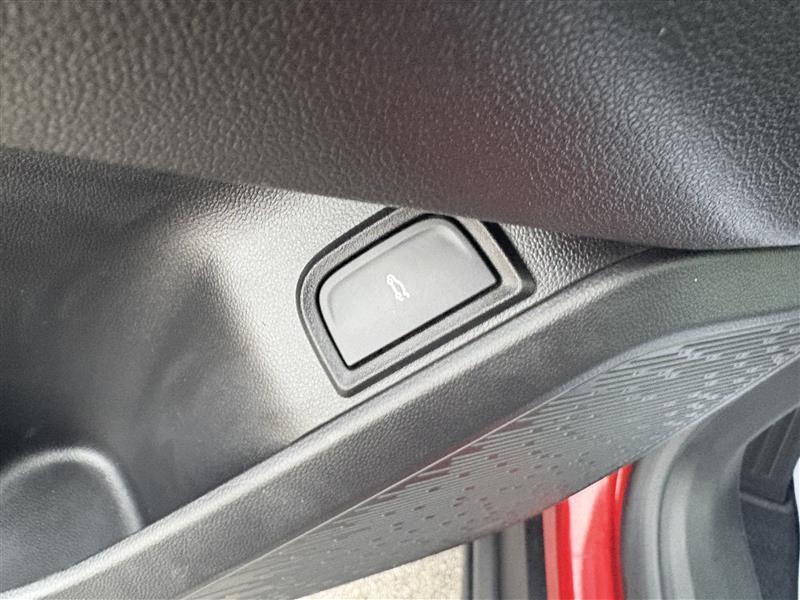 used 2025 Chevrolet Equinox car, priced at $29,500