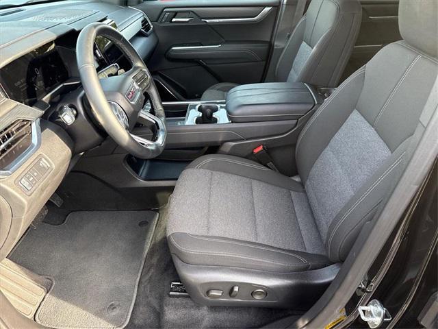 used 2025 GMC Acadia car, priced at $33,995