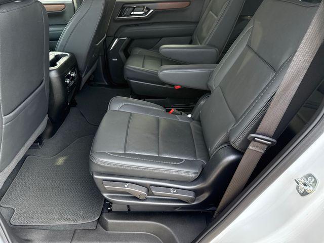 used 2025 GMC Yukon car, priced at $69,995