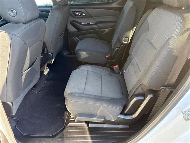 used 2023 Chevrolet Traverse car, priced at $33,995