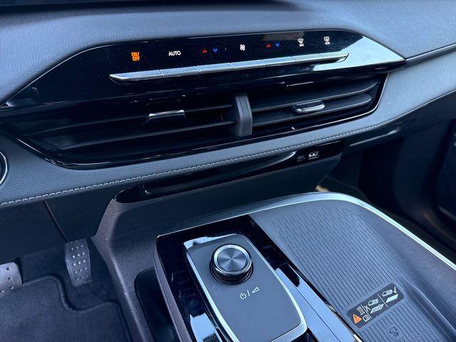 used 2025 Buick Enclave car, priced at $37,995