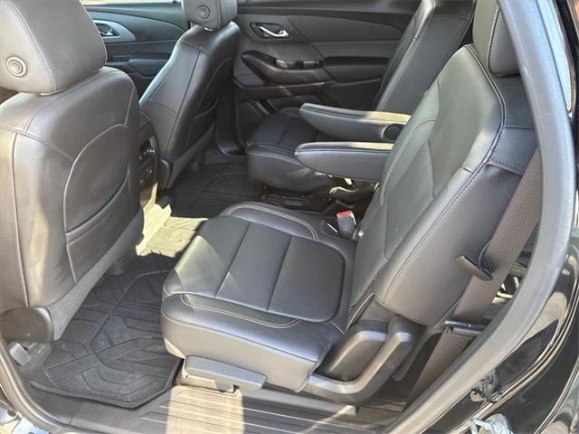 used 2021 Chevrolet Traverse car, priced at $33,595