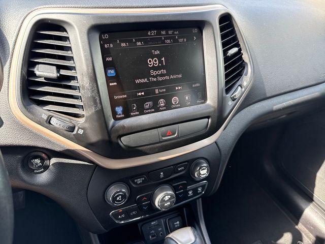 used 2015 Jeep Cherokee car, priced at $10,995