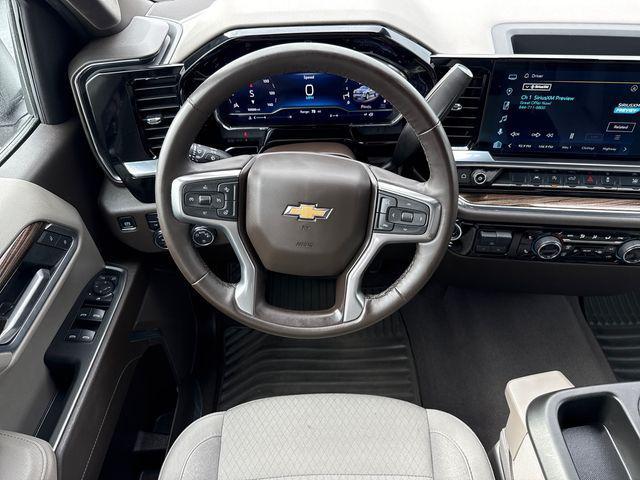 used 2025 Chevrolet Silverado 1500 car, priced at $40,995