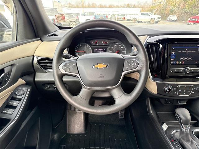 used 2023 Chevrolet Traverse car, priced at $25,995