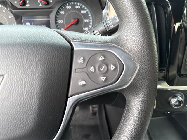 used 2023 Chevrolet Traverse car, priced at $25,995