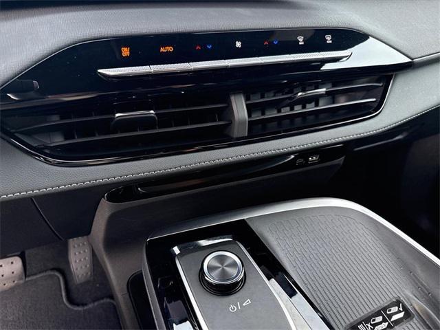 used 2025 Buick Enclave car, priced at $37,998