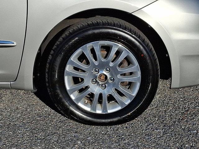 used 2007 Toyota Sienna car, priced at $5,000