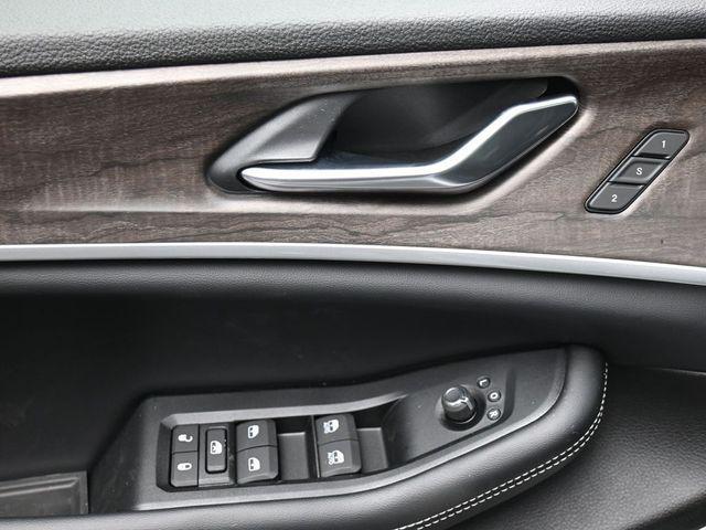 new 2026 Jeep Grand Cherokee car, priced at $47,017