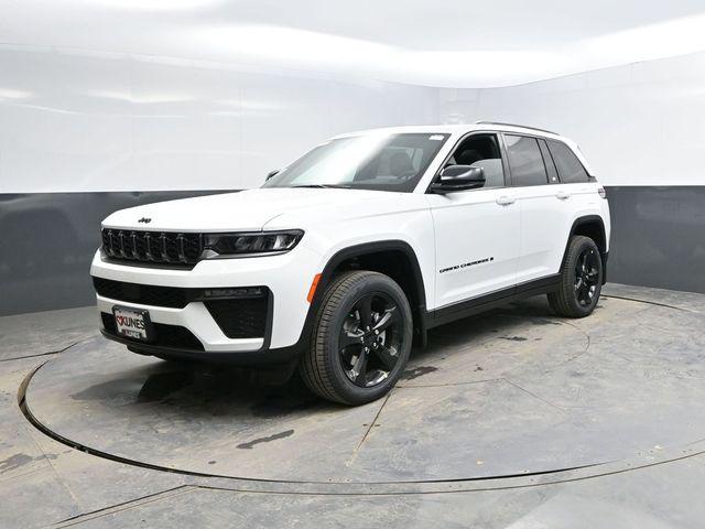 new 2026 Jeep Grand Cherokee car, priced at $47,017