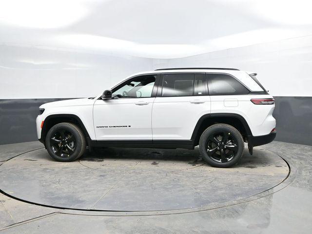 new 2026 Jeep Grand Cherokee car, priced at $47,017