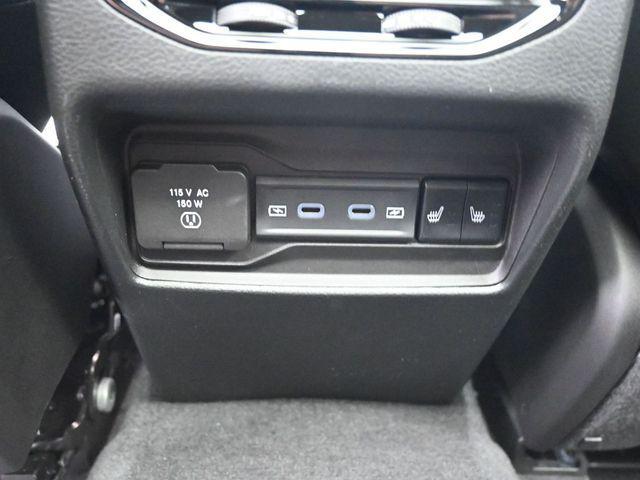 new 2026 Jeep Grand Cherokee car, priced at $47,017